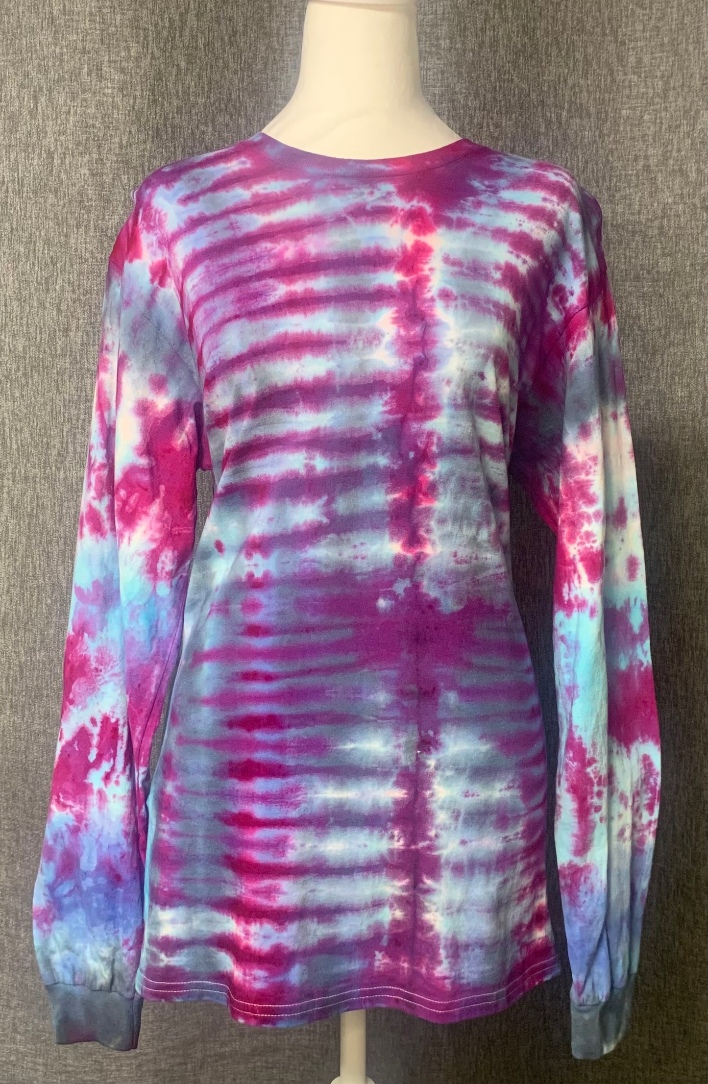 Adult Long Sleeve Shirt (M)